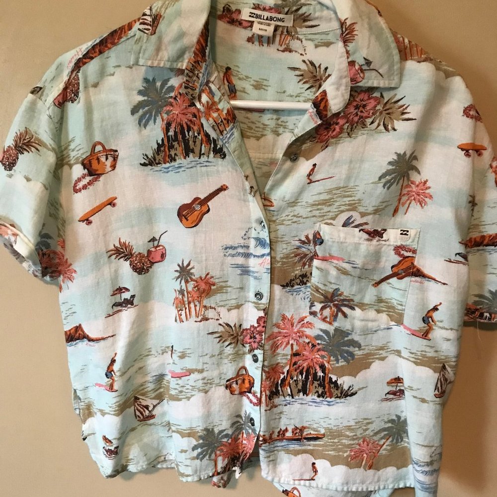Hawaiian Button up top